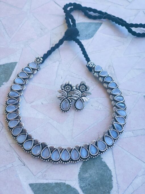 Veda Grey Silver Necklace set